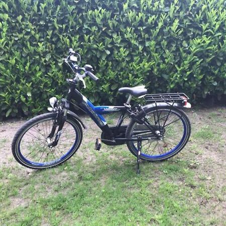 אפ Charmante Woning Op Rustig Park Met Fietsen מראה חיצוני תמונה
